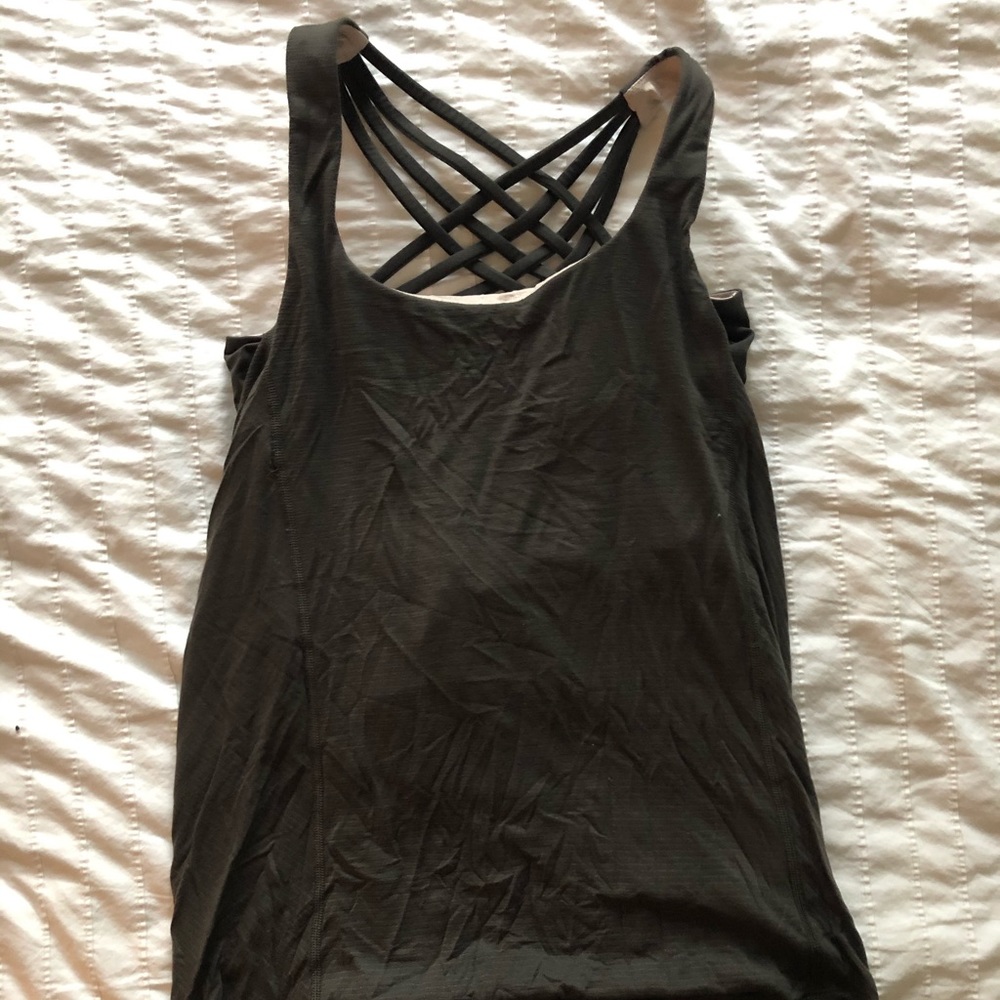 Lululemon tank top